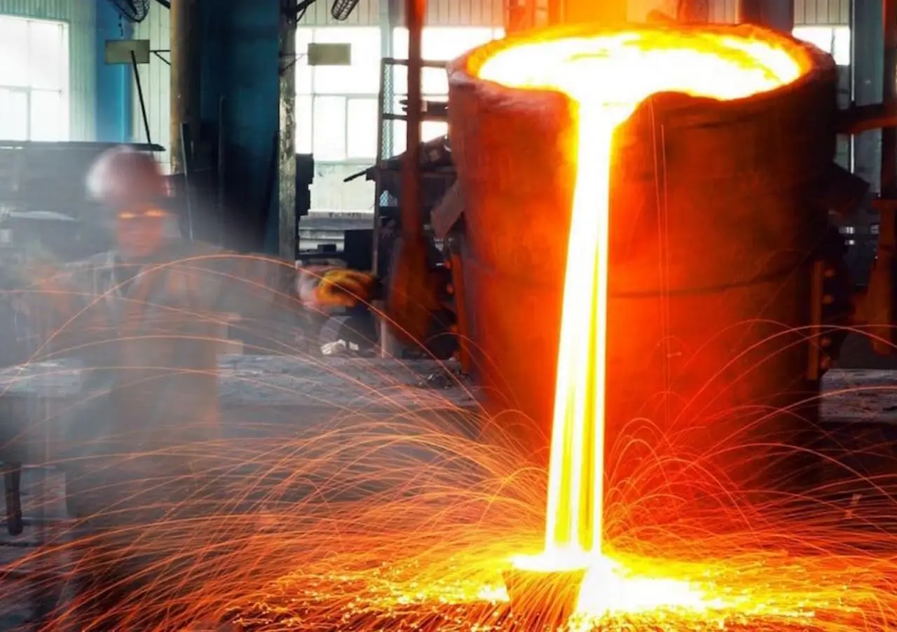 Teslaren Giga Press-ek berrikuntza bultzatzen du automobilgintzako doitasun-galdaketan